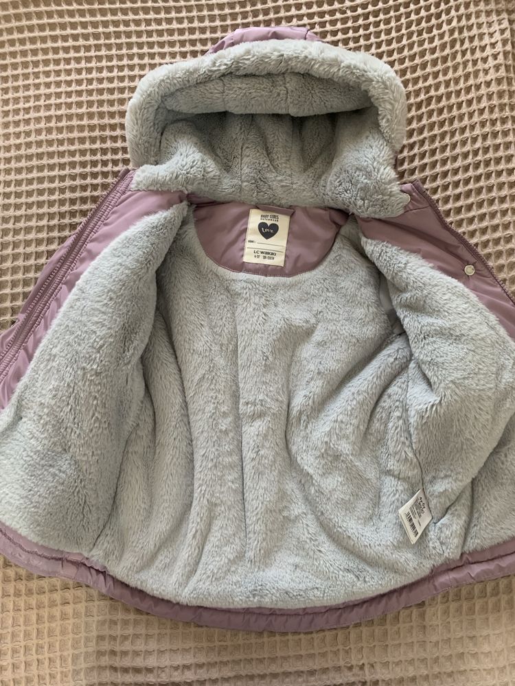 Куртка теплая, на девочку 4-5 лет. 300 тыс