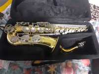 Saxofon de vanzare