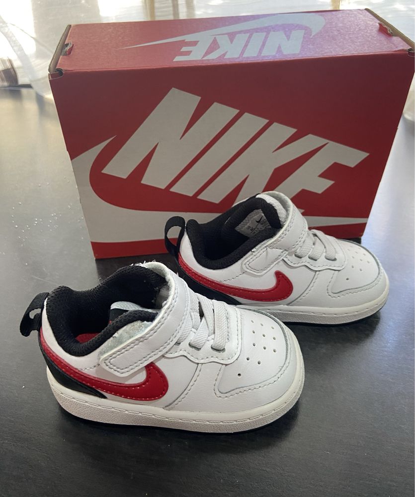 Дестки маратонки Nike номер 19,5