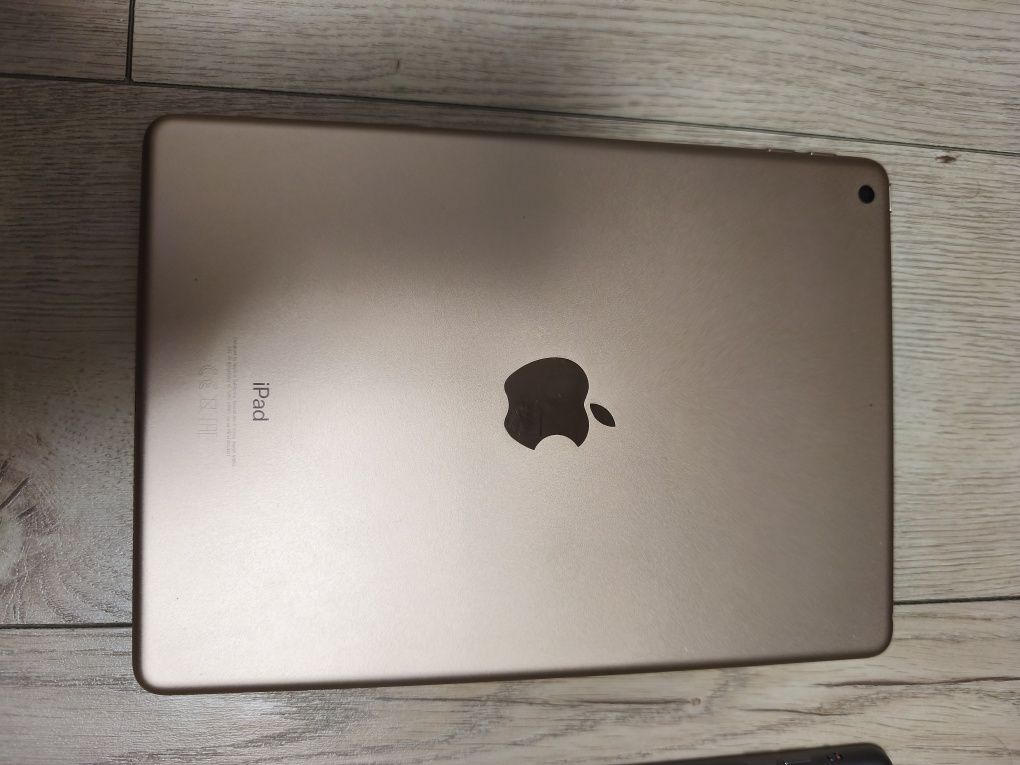 2 Tablete Apple Tableta