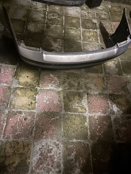 Продавам задна броня за pasat b5.5