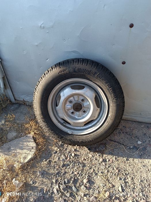 диски с резиной 185.70.r14
разболтовка 4*114/3
 4 колеса