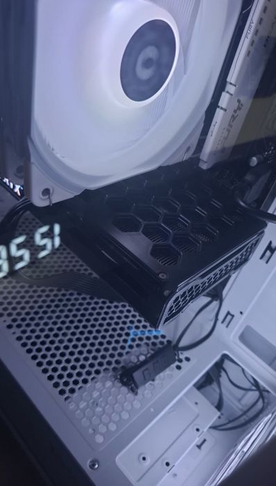 PC Gaming Personal(+monitor). Componentele in descrierea anuntului.