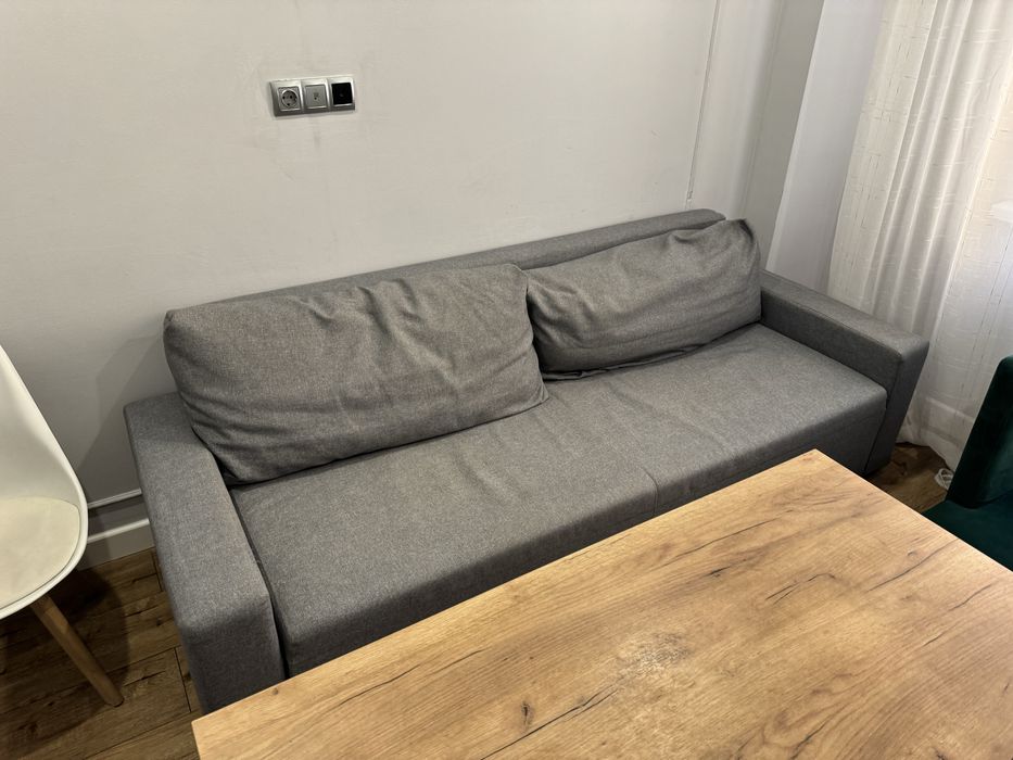 Серый раскладной диван