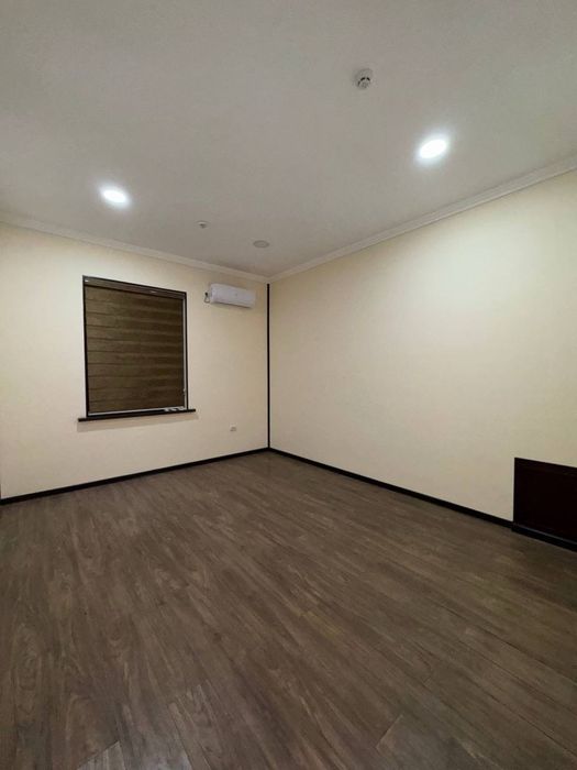 Аренда под офис Чорсу , Гулобод 200м2 7 комната 1м2 10$, 2000$