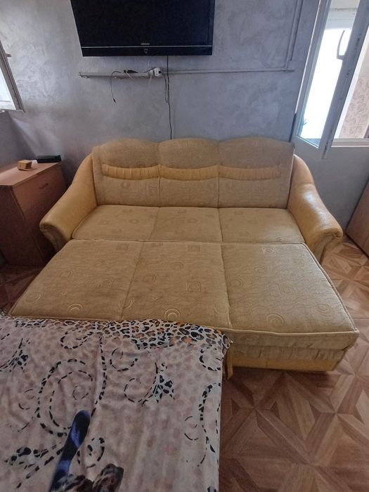 Vând canapea extensibila