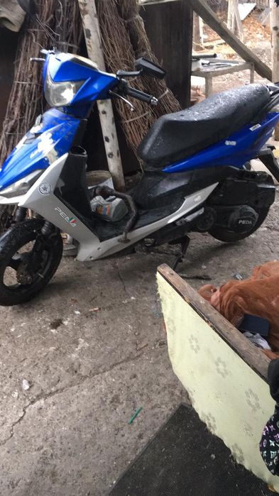 Продам или обмен на ноутбук.скутер не на ходу с документами.авто завод