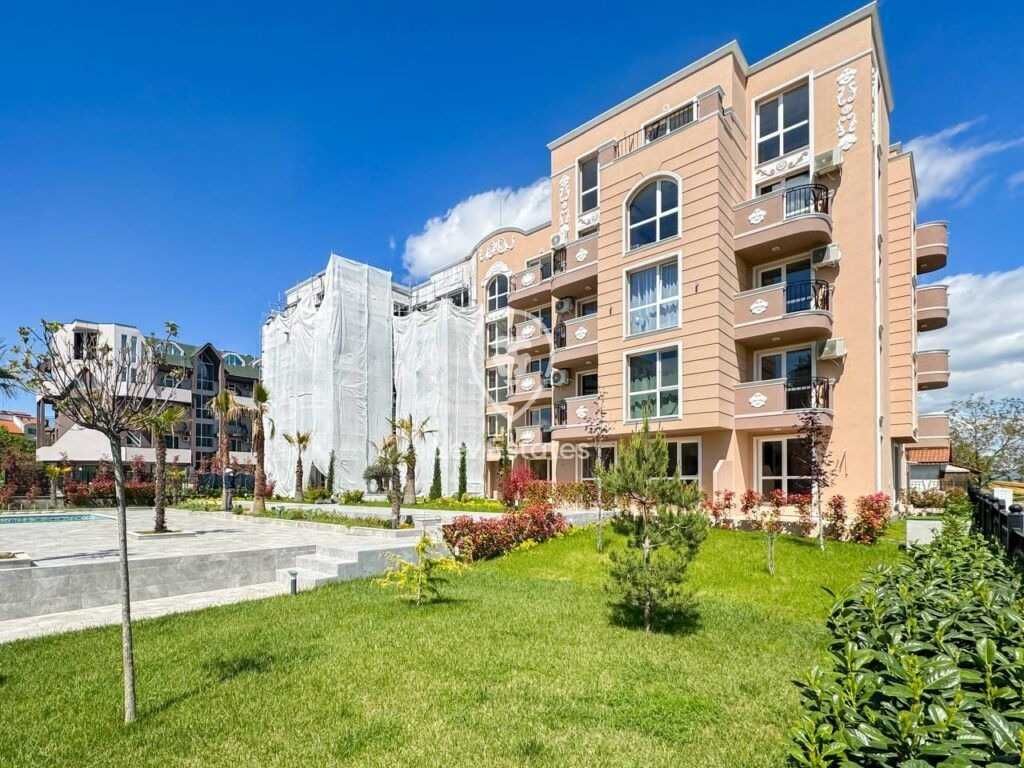 Нов двустаен апартамент в комплекс Marea Garden, Равда