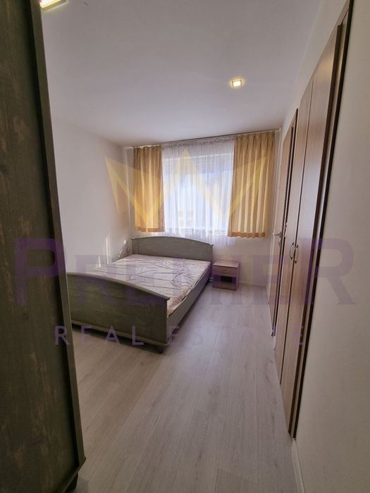 Дава се под наем Тристаен апартамент в Варна, Цветен квартал - 110 кв.м за 612 € - Снимка #7