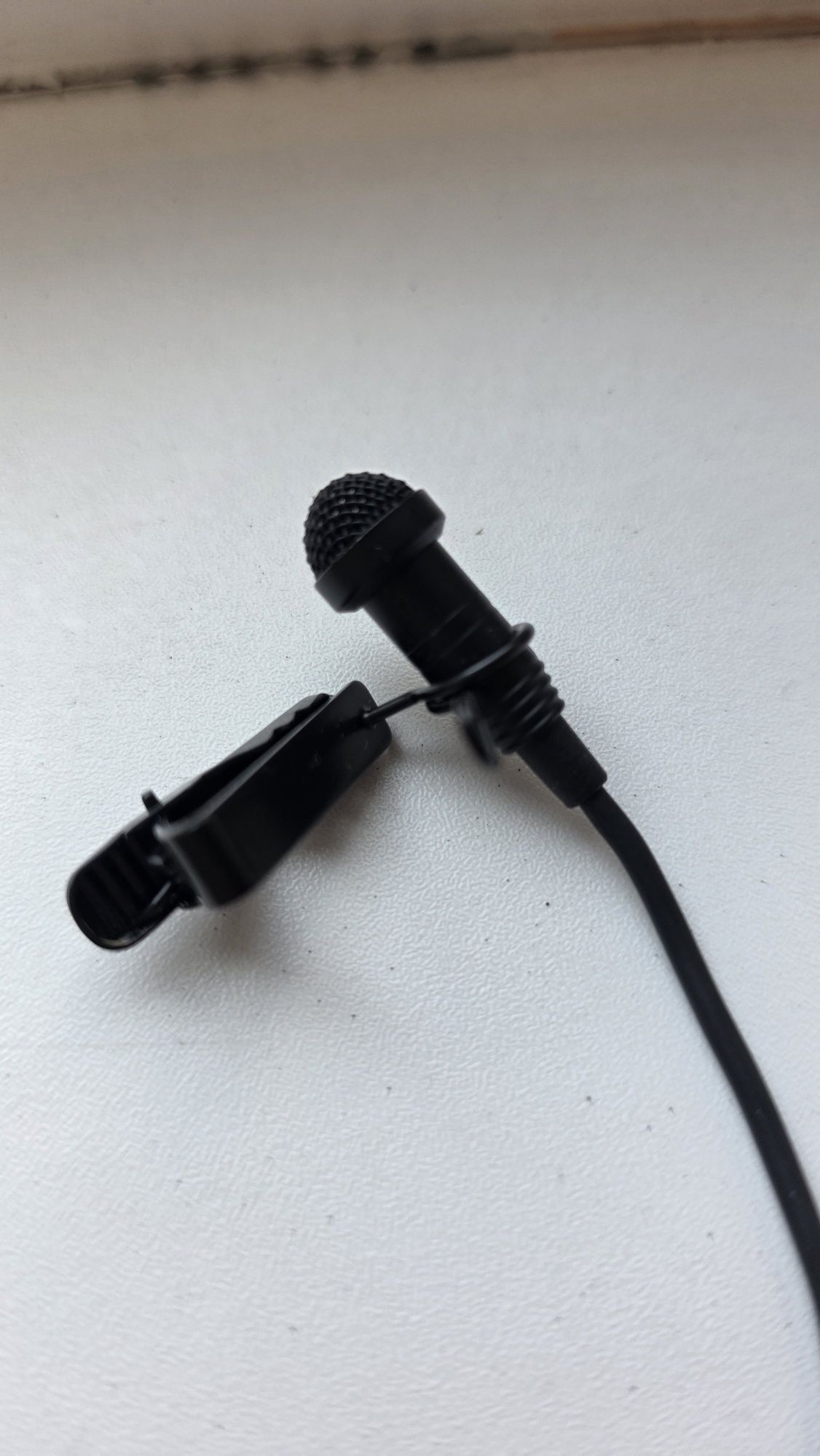 Срочно!!! Диктофон с петличным микрофоном Tascam DR- 10.