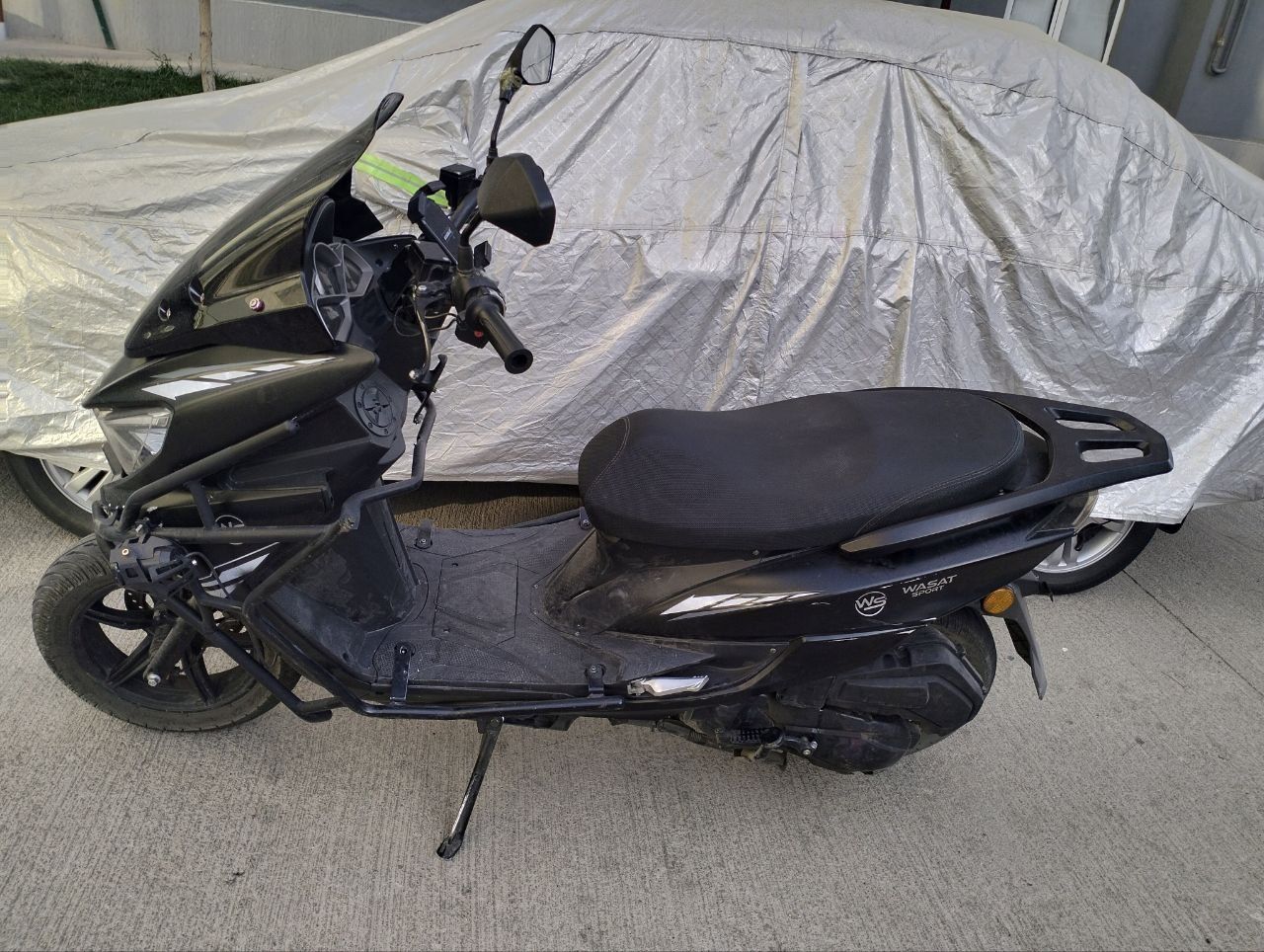 moto skuter tank