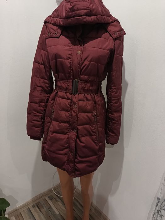 Зимно, марково яке на марката Timeout. Може да проверите каква е реалн