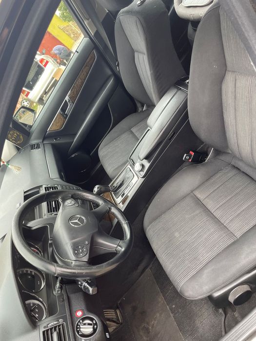 Mercedez-Benz C-Class C220