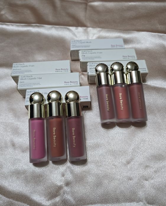 Blush lichid rare beauty