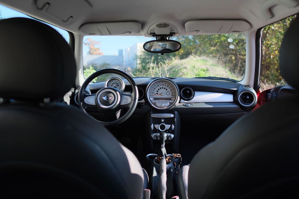 Mini One, cutie automată, încălzire în scaune, stare bună