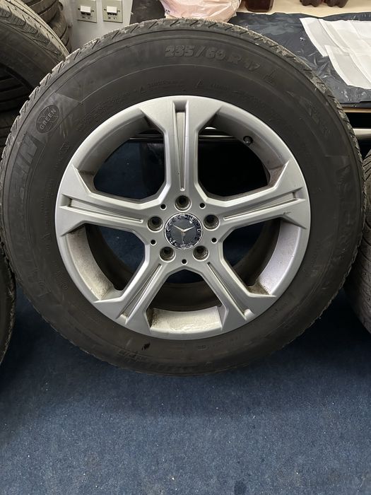 Roti originale Mercedes 235/60/R17