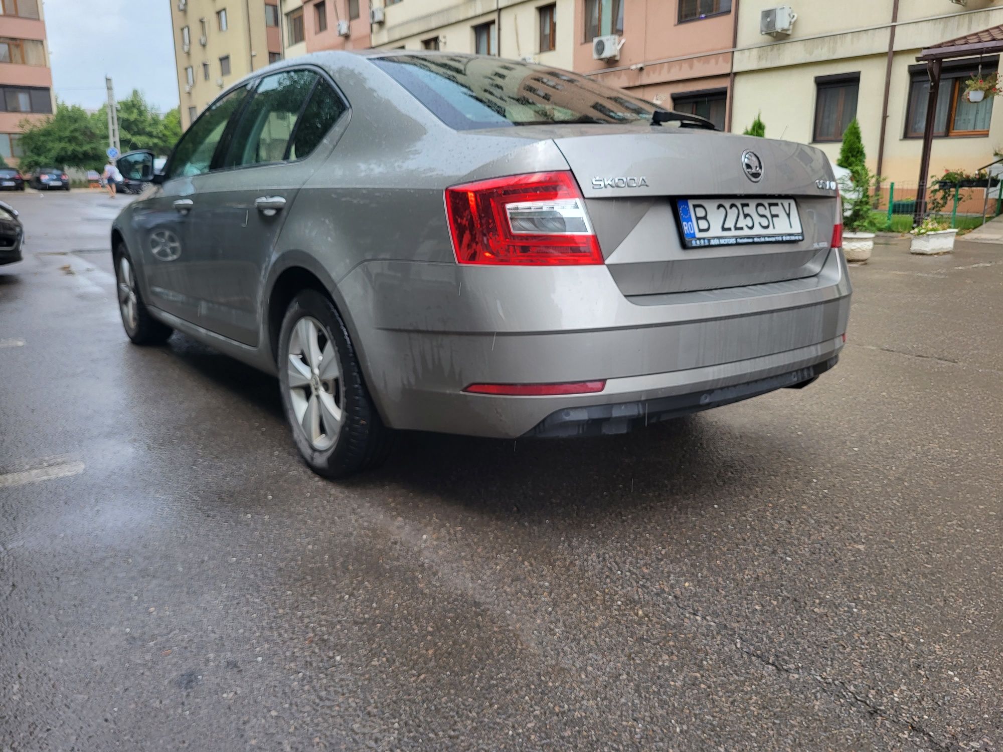 Proprietar vand skoda octavia