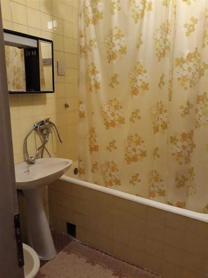 Двустаен имот в кв.Връбница 1
