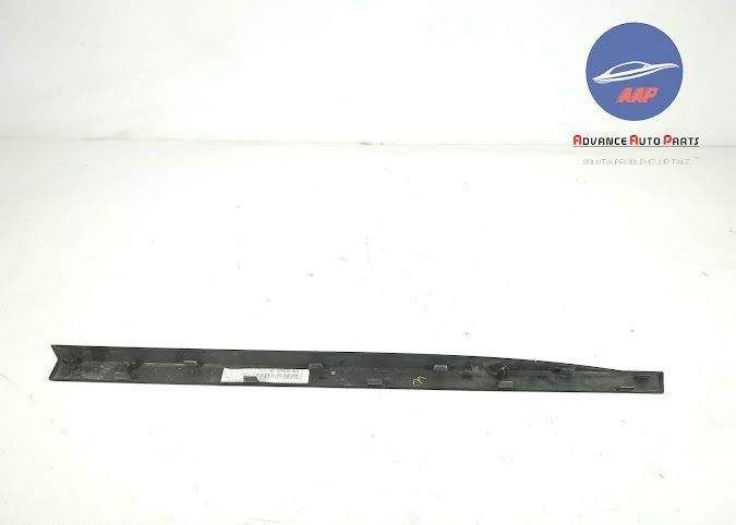 Орнамент Врата Дясна Задна оригинален Вог Ланд Роувър / Land Rover Ran