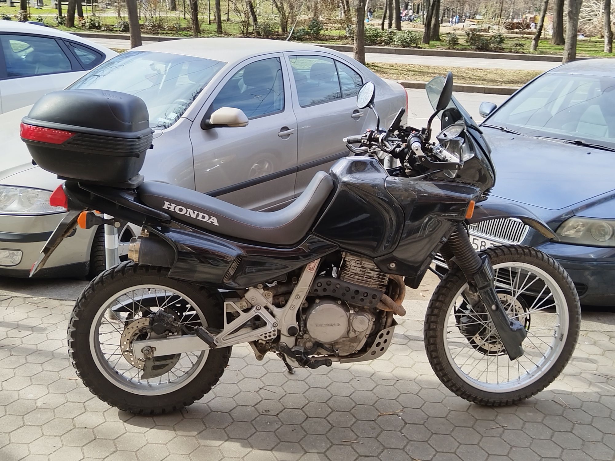Продавам Honda NX Dominator 500