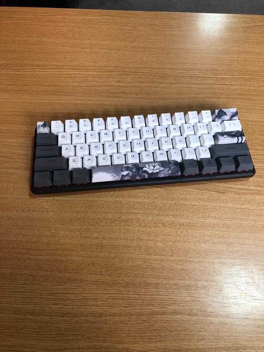HyperX Alloy Origins 60 RGB + Keycap Set MX | UsedProducts.Ro