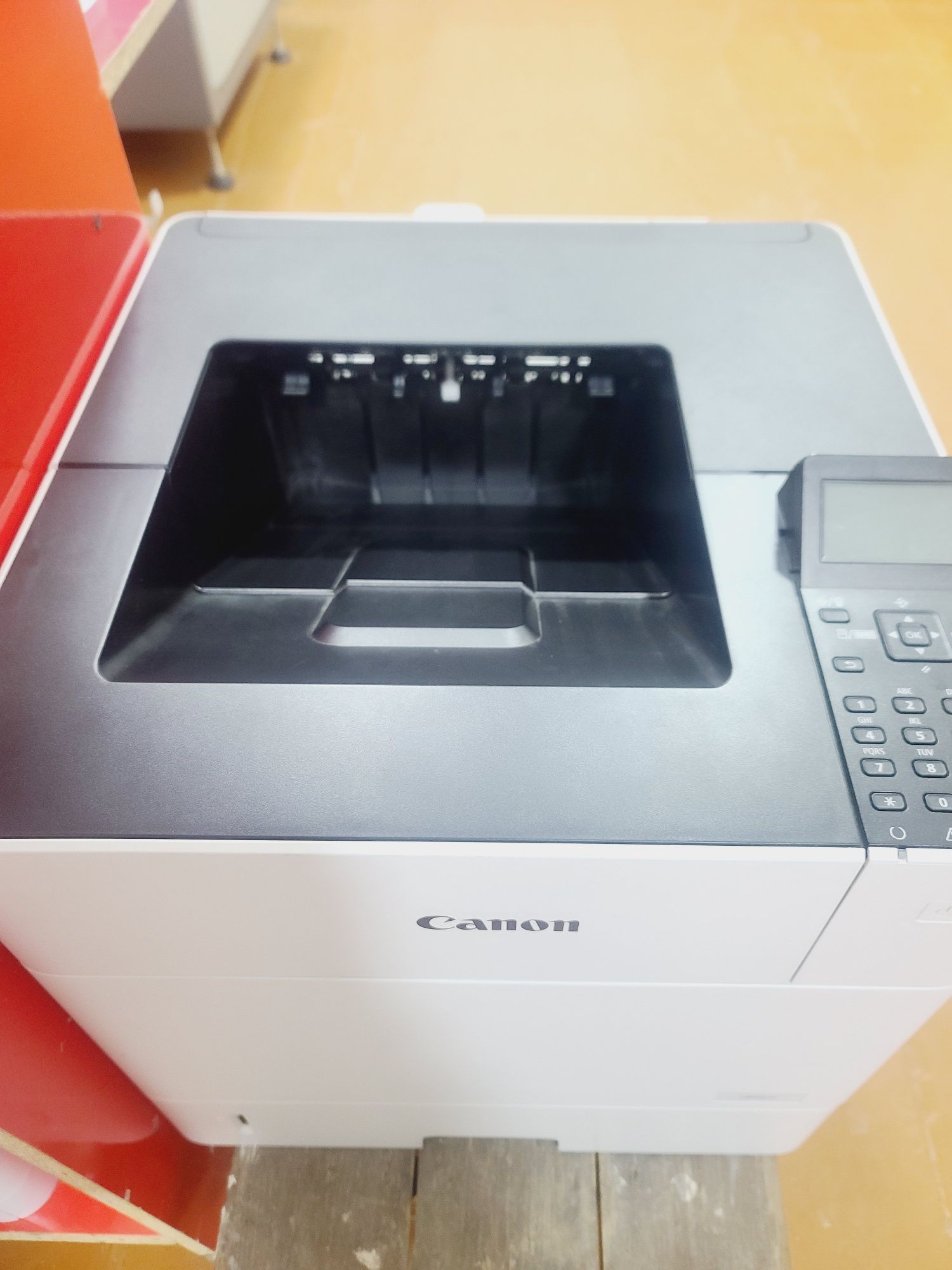 Canon x351  minutga 50ta pechat qiladi