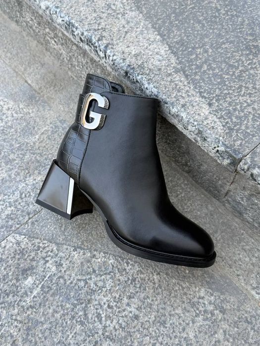 Сапожки в наличии есть