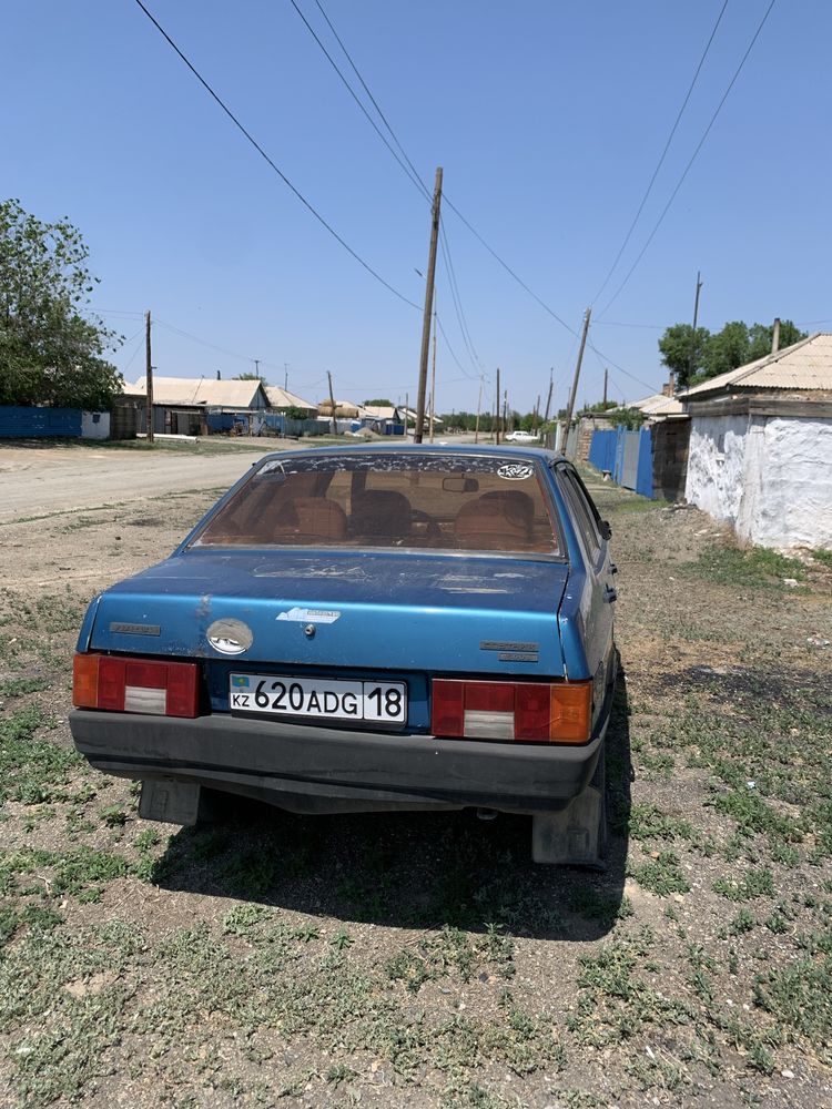 Продается машина 21099