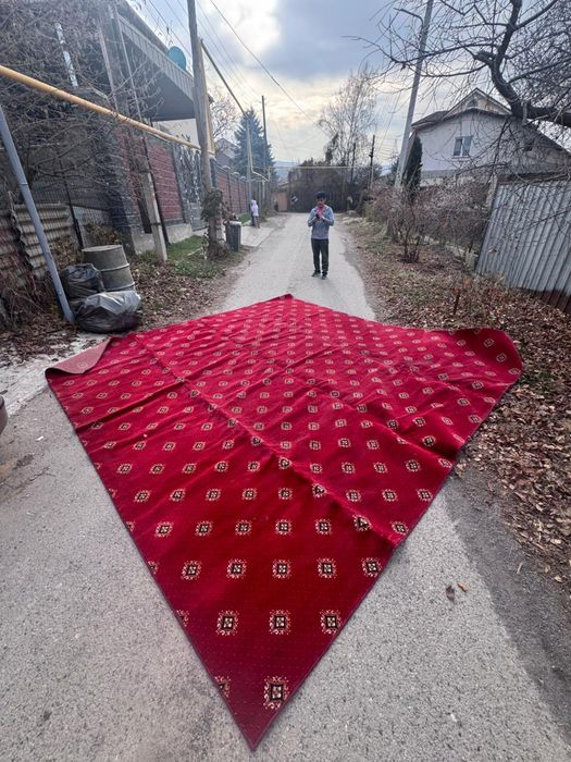 Продается отличный ковер
