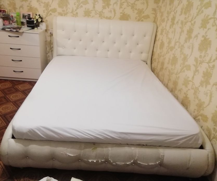 Продам кровать большая