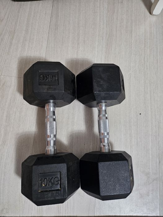 Продам гантели каждая по 10кг