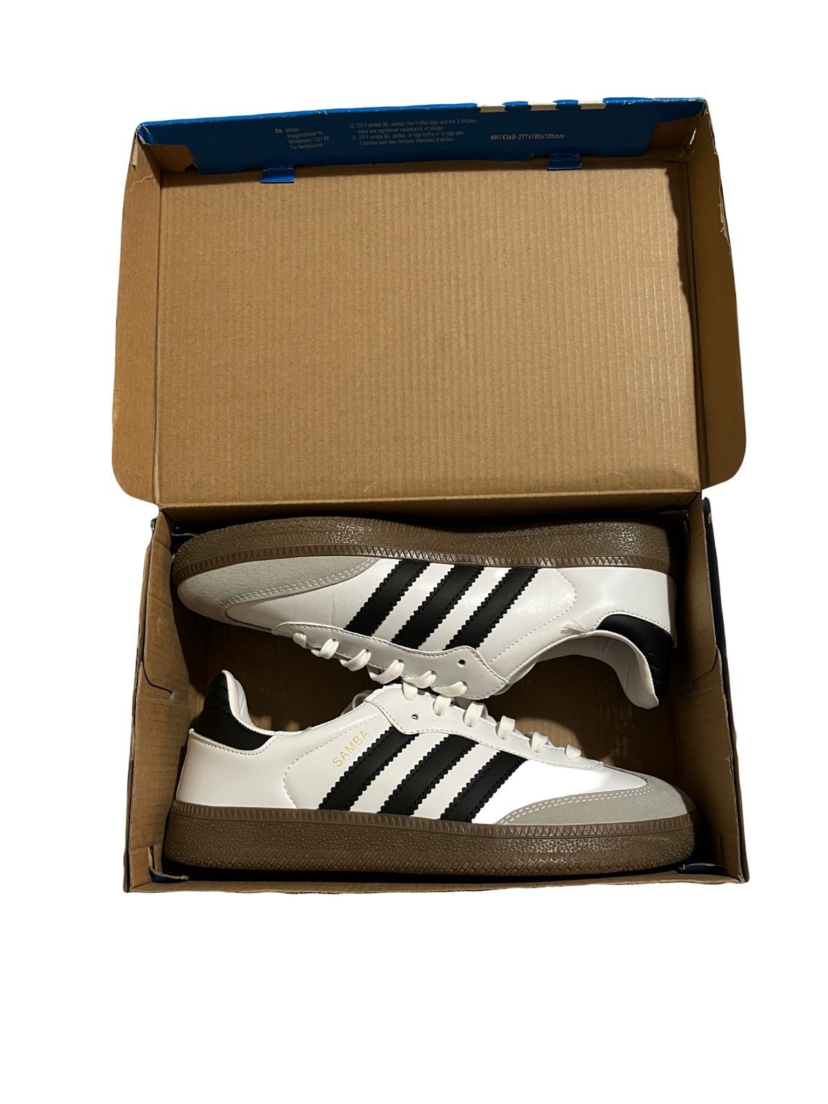 Adidas samba, кроссовки от бренда Adidas