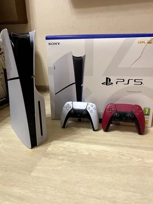 PS5 slim состояние отличное