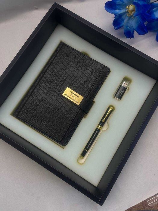 Именные подарки на Новый год — блокнот и ручка в коробке 141