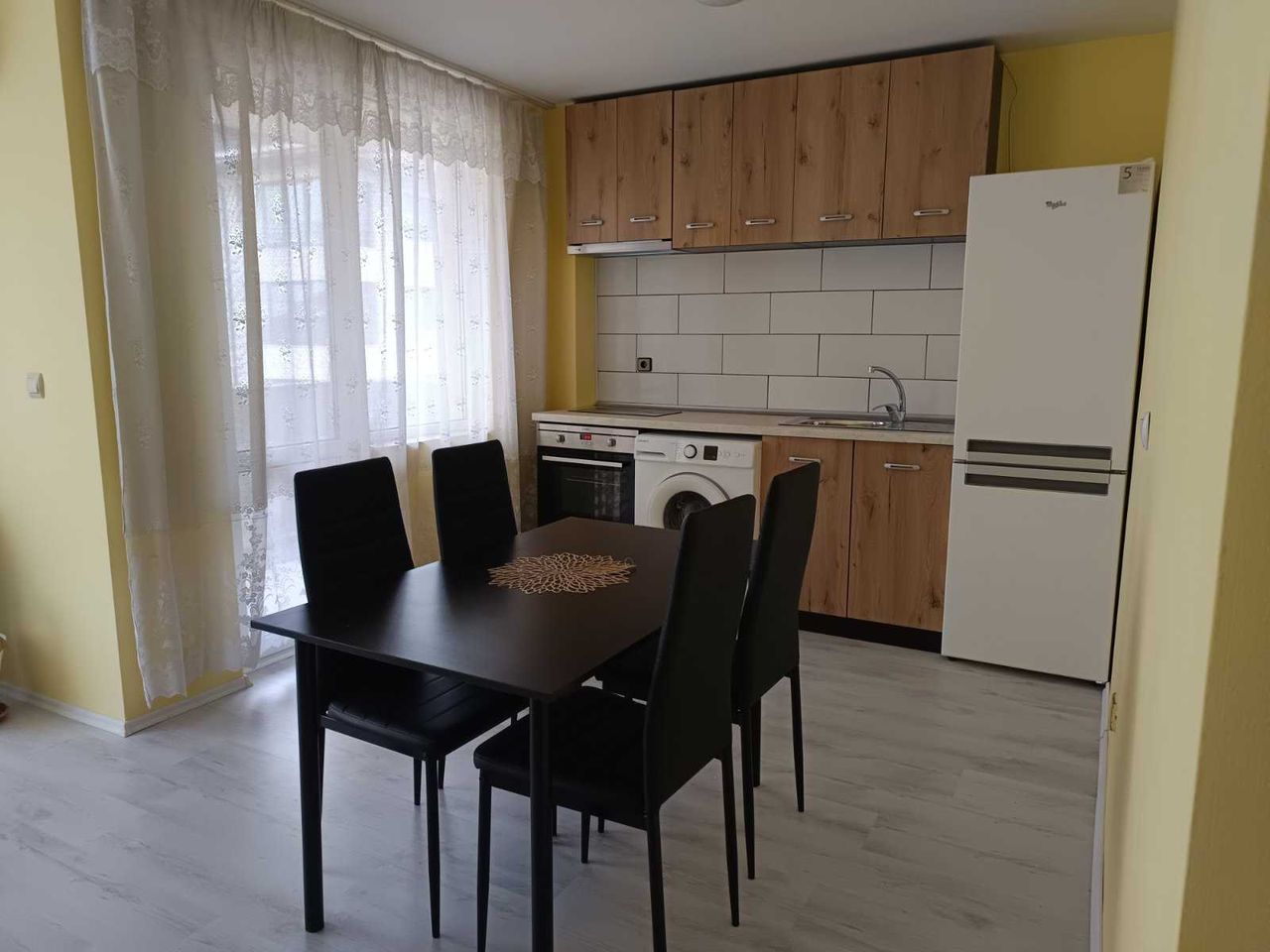Дава се под наем Двустаен апартамент в Велико Търново, Картала - 60 кв.м за 331.5 € - Снимка #3
