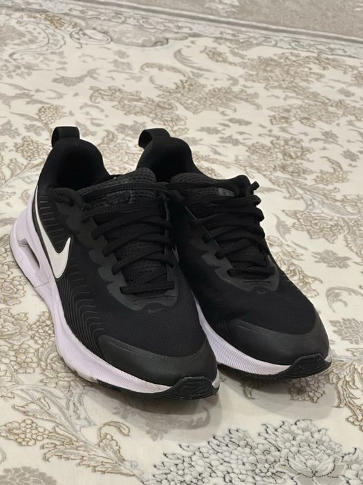 Продаю Nike Air Max Run кроссовки