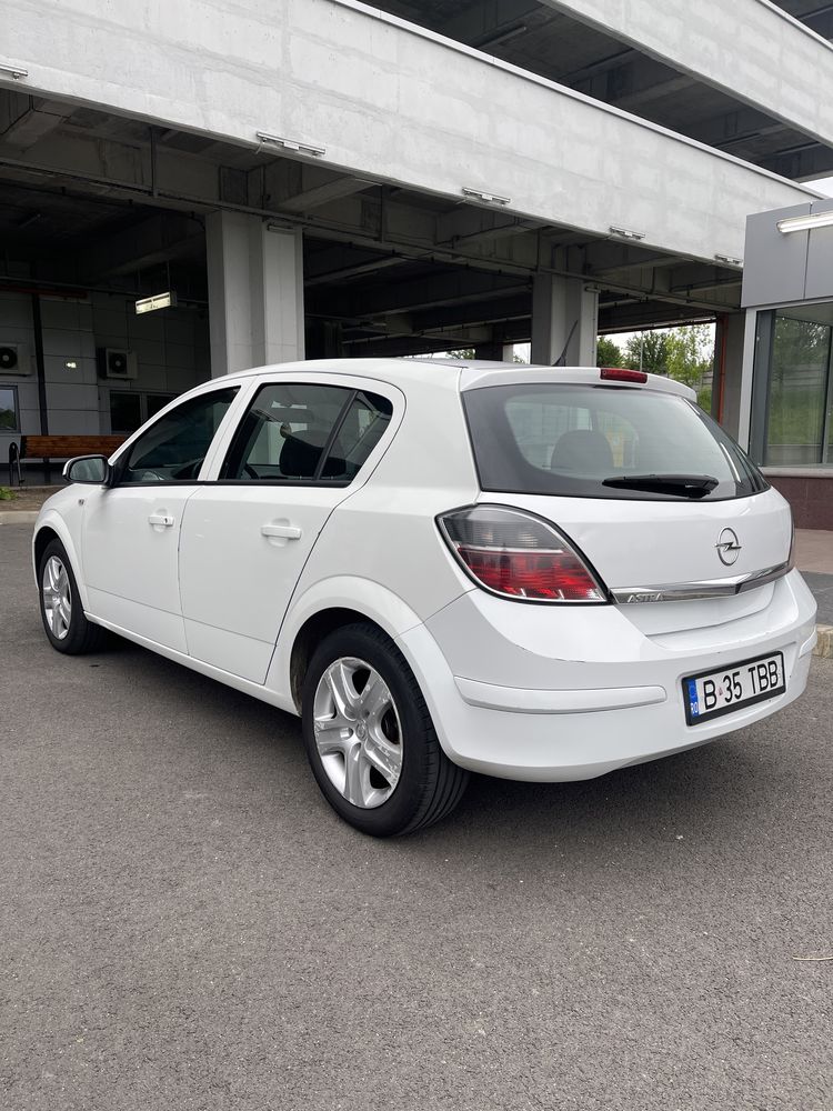 Opel Astra H 2009  *FACELIFT*