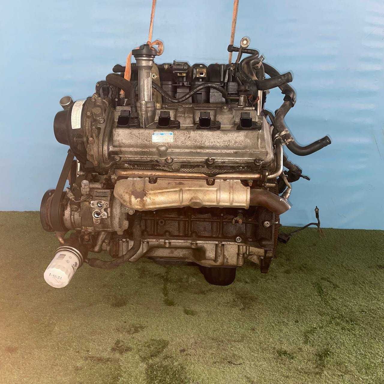 Двигатель на Toyota Land Cruiser 200 2UZ-FE VVT-I