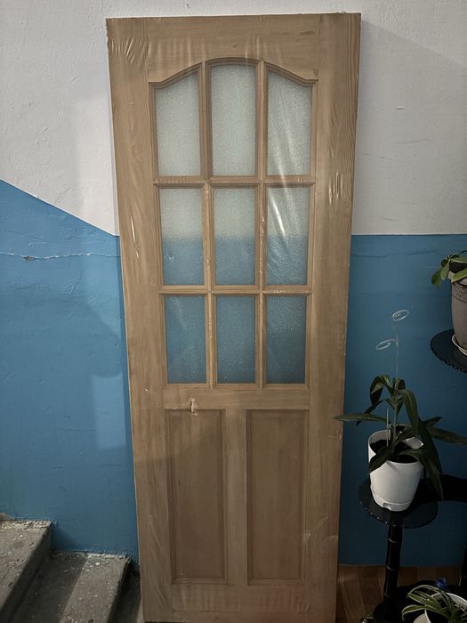 Дверь стеклянная