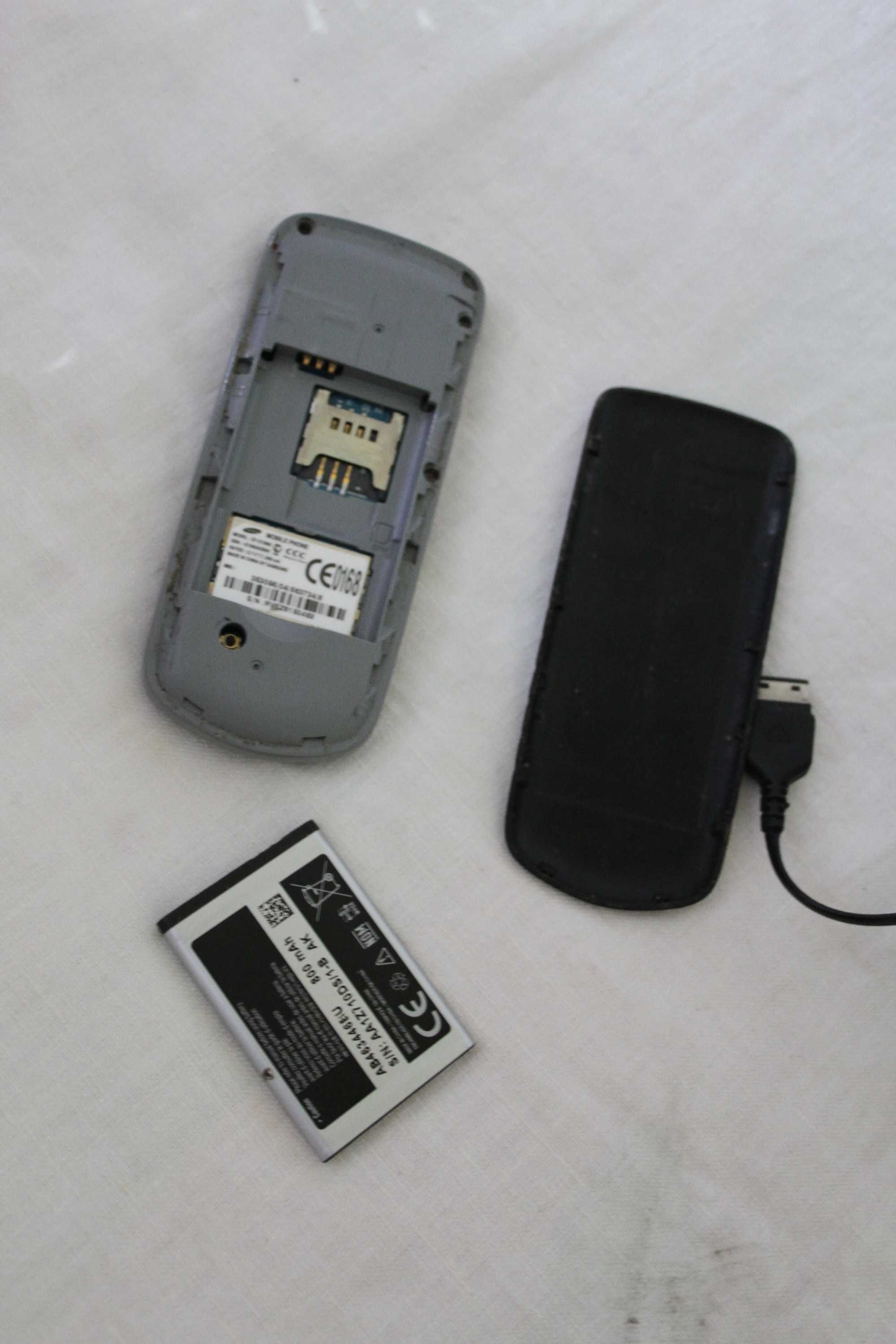 Сотовый телефон Samsung GT-E1080i Black