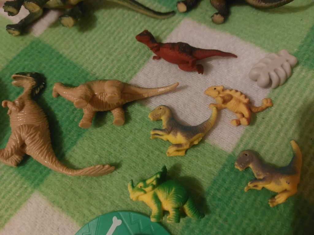 Lot jucarii dinozauri