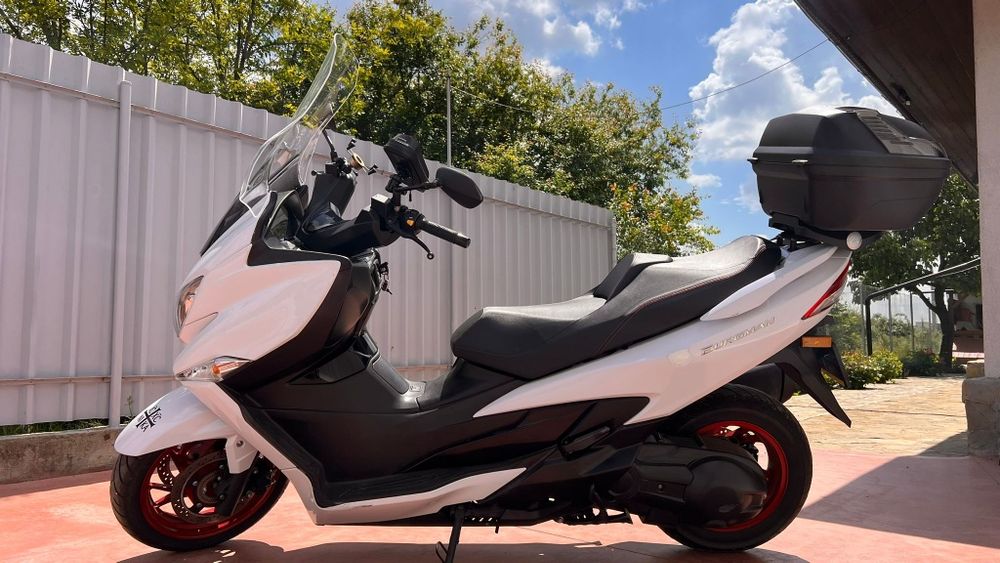 De vânzare: Suzuki Burgman 400 – 2020