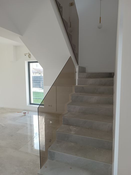 Balustrade din sticlă și Inox