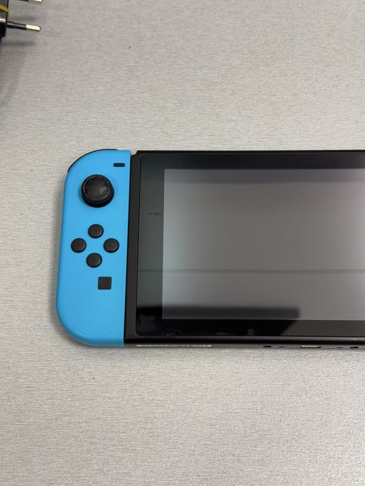Продавам Nintendo Switch