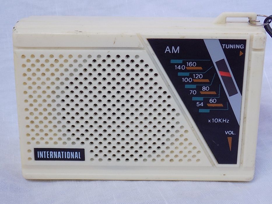 Radio.pocket vintage internațional  / Plata avans / T. gratuit posta