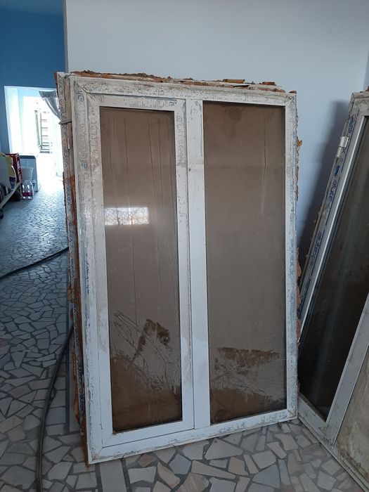 Тохто ва алюминий ойналар арзон сотилади.