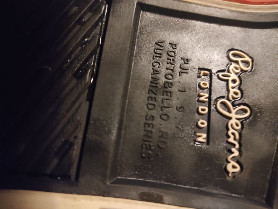 Teniși pepe Jeans un model frumos și deosebit