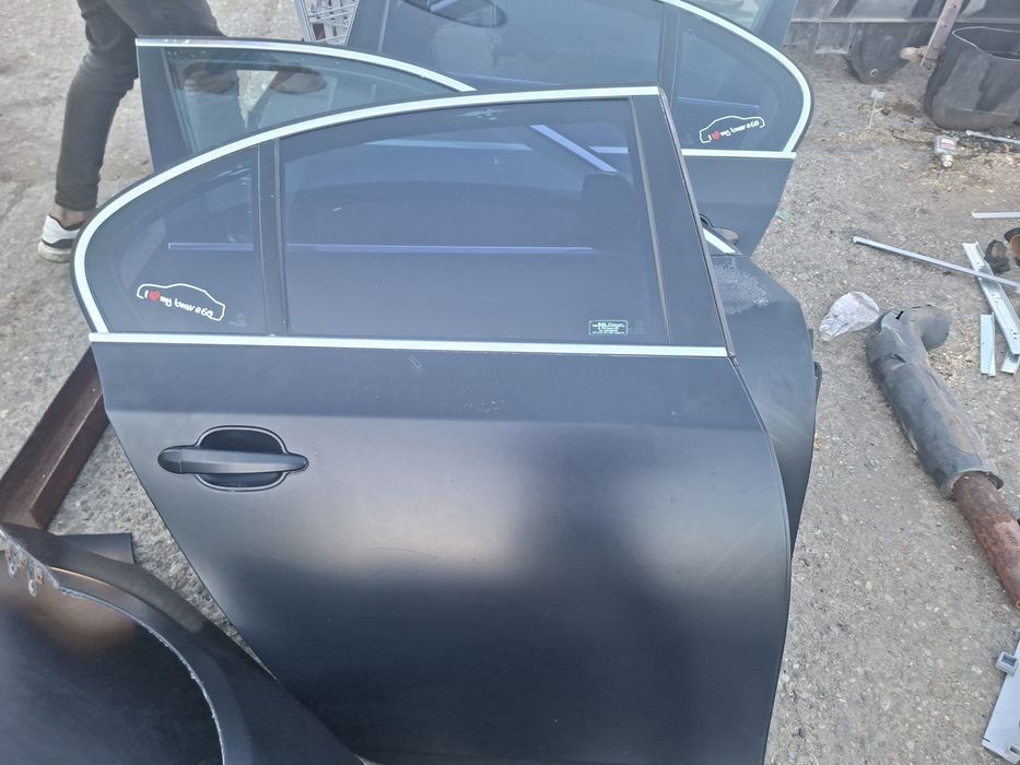 Usi E60 negru complete cu tot cu cu interior sau fara