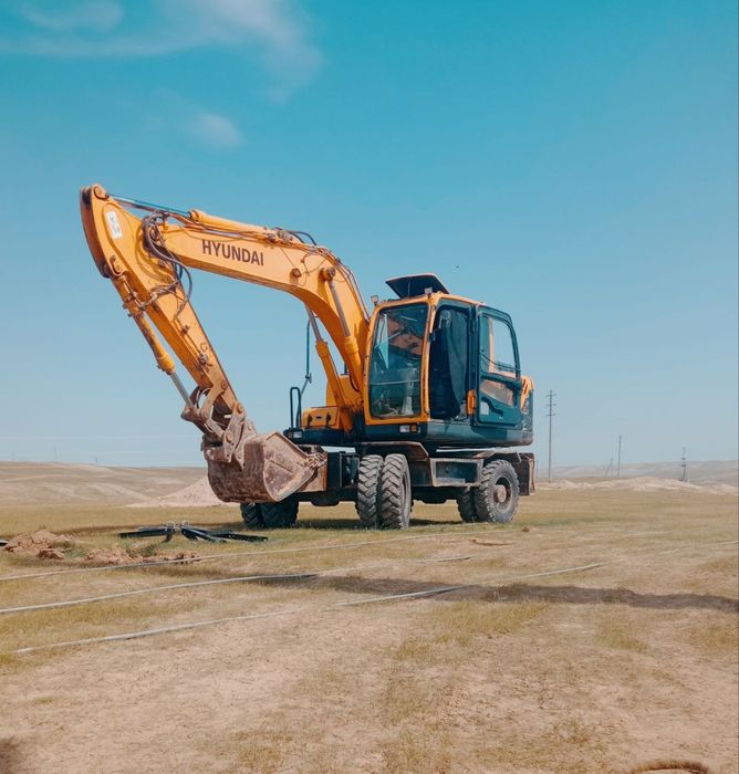 Экскаватор сотилади ишлаган соати 6500 мотачаст