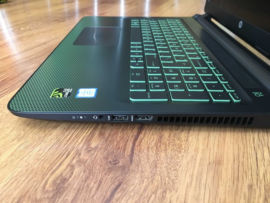 15.6' FHD i7-6700HQ HP Gaming 12GB RAM/360GB SSD/Nvidia GTX 950M 4GB
